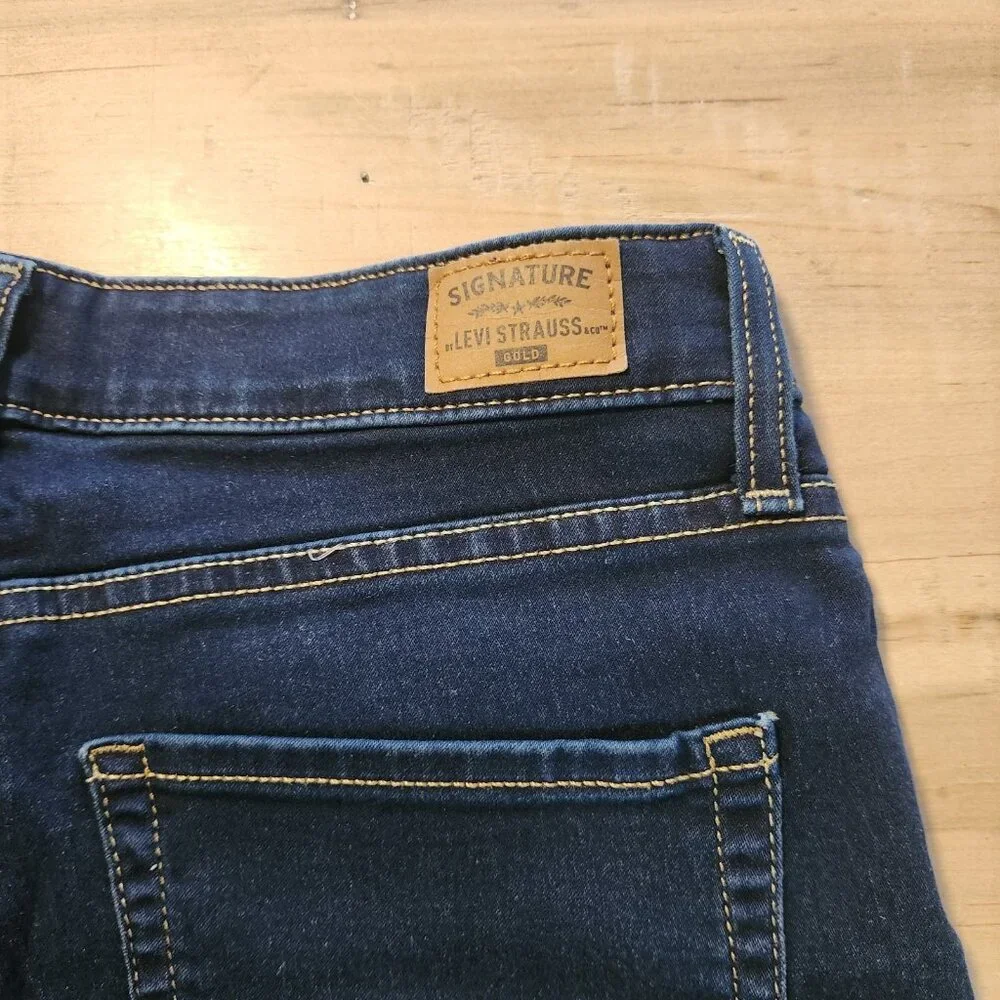 Levi Strauss Signature Gold Jeans Mid-Rise Skinny Blue Denim Womens W30 I32 EUC‎ - Picture 6 of 12